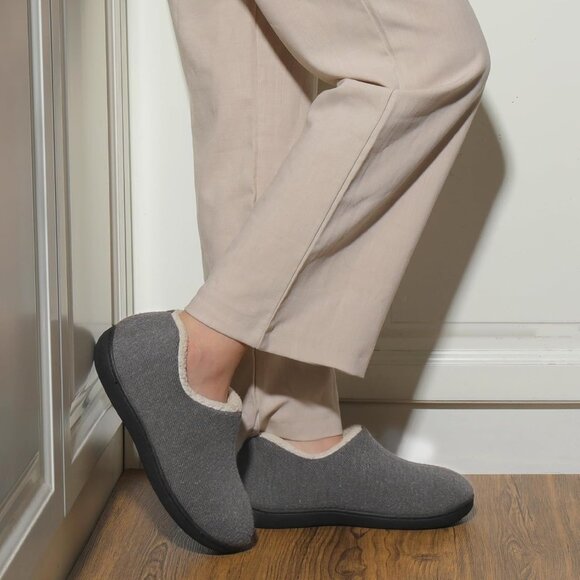Stylish Grey Women's Indoor Loafers with Memory Foam & Non-Slip Outsole - Size 9 - Picture 7 of 9